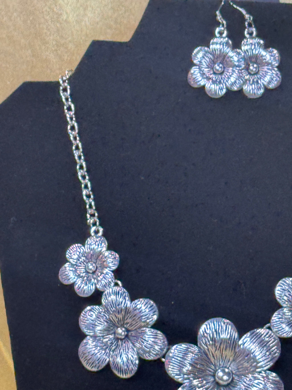 Paparazzi "Secret Garden" Brushed Silver Flower Statement Necklace & Earring Set