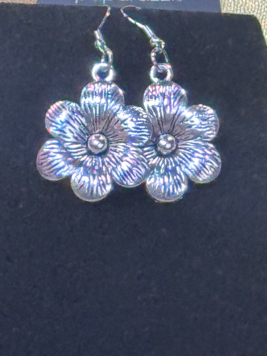 Paparazzi "Secret Garden" Brushed Silver Flower Statement Necklace & Earring Set