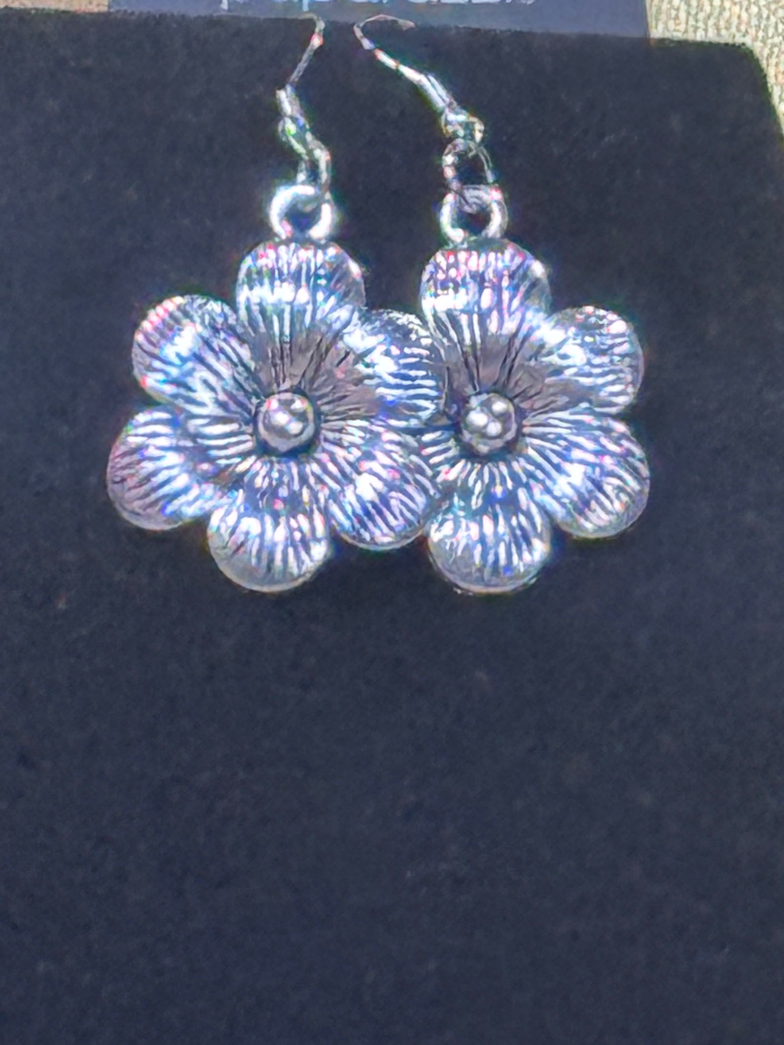 Paparazzi "Secret Garden" Brushed Silver Flower Statement Necklace & Earring Set