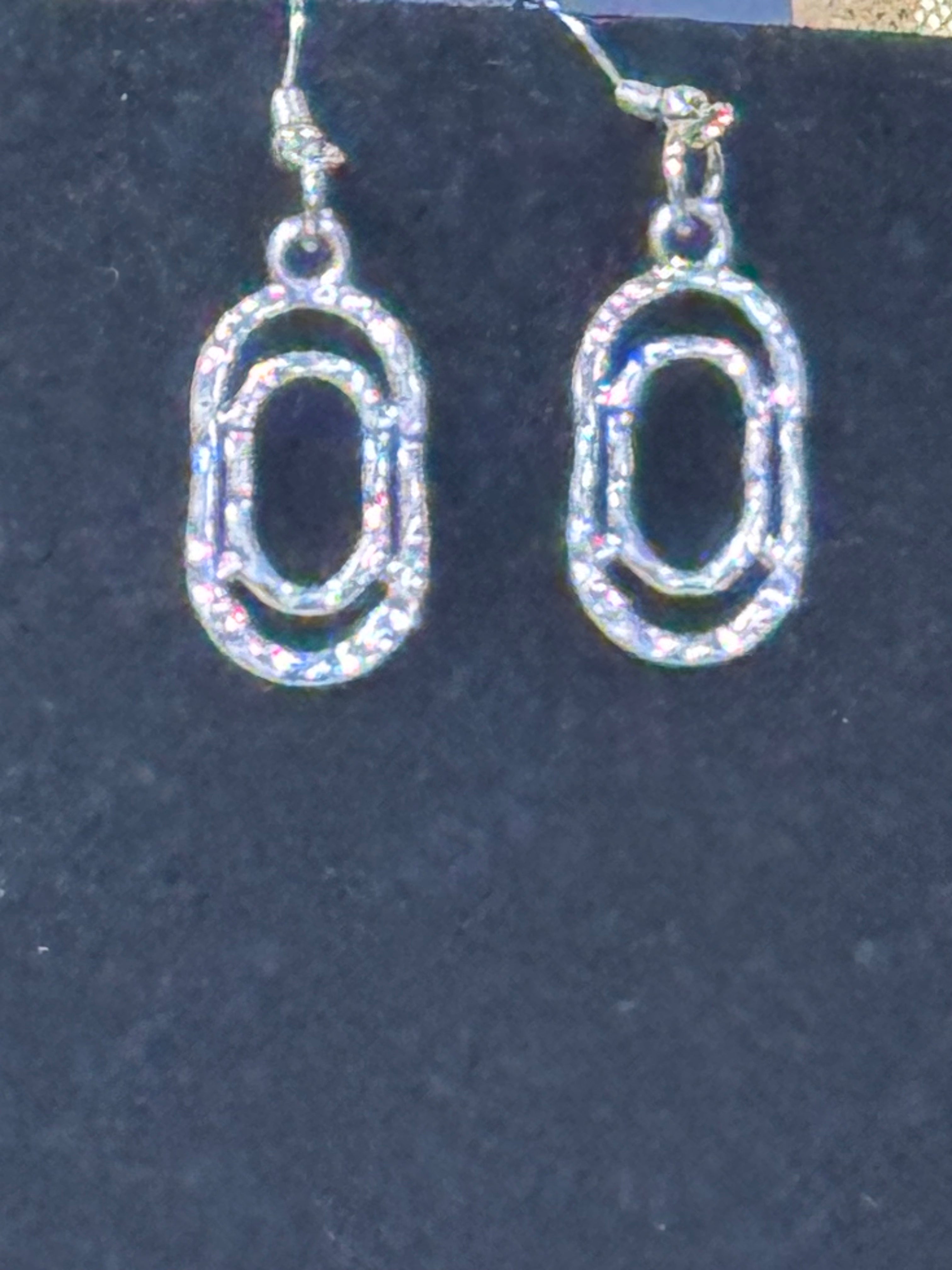 Paparazzi "Empress Impressions" Silver Textured Oval Bib Statement Necklace & Earring Set