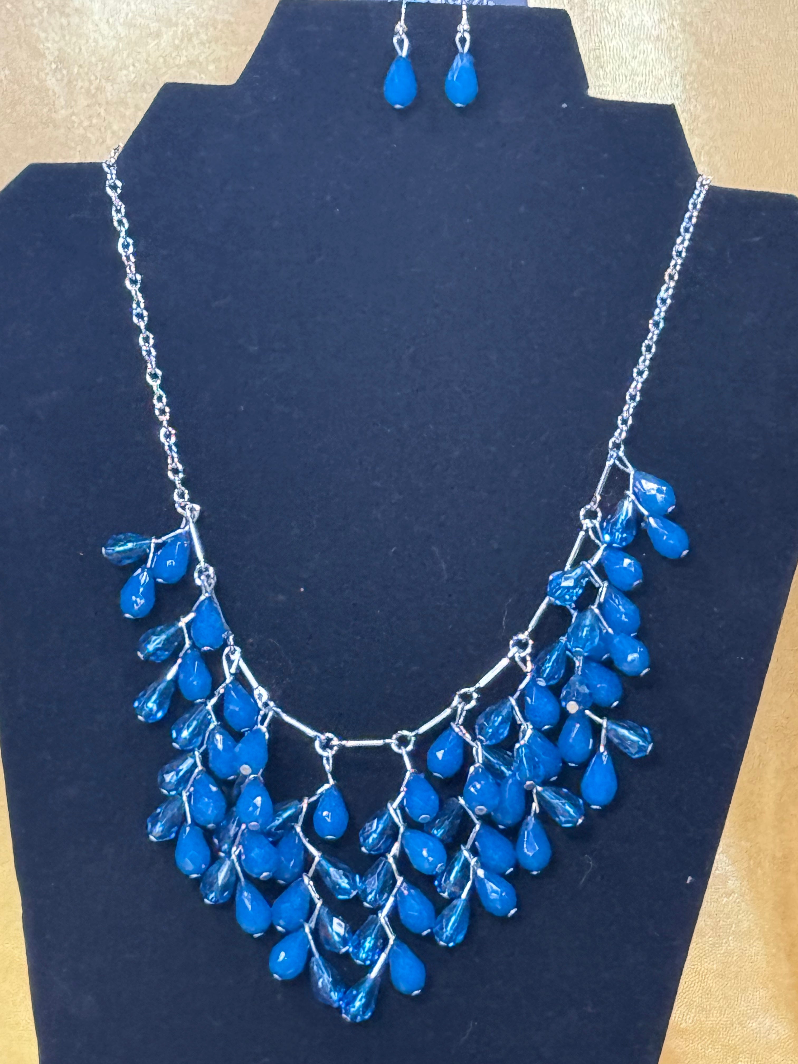 Paparazzi "Garden Fairytale" Necklace & Earring Set