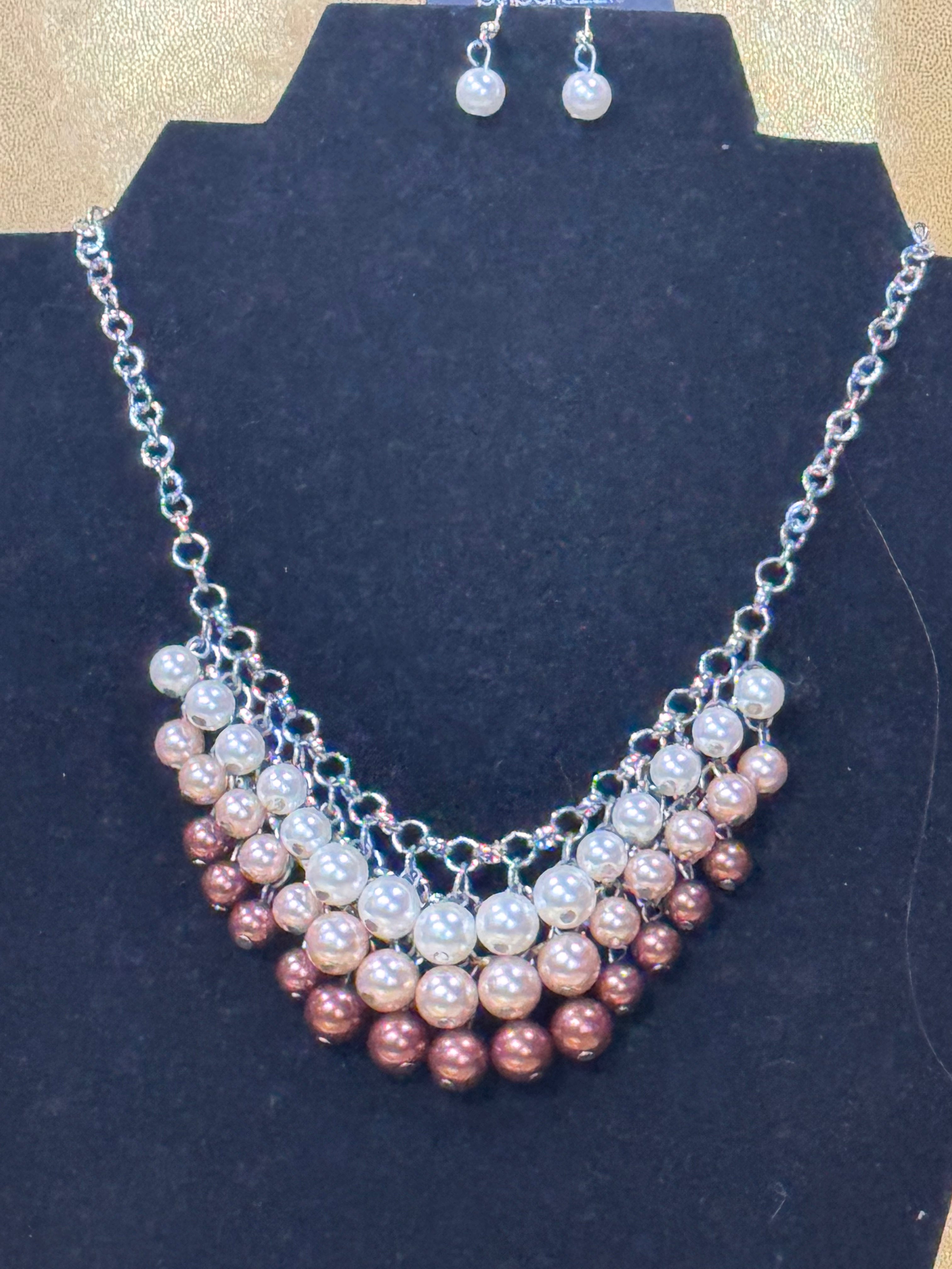 Paparazzi "Run For The HEELS" Ombre Pearl Statement Necklace & Earring Set
