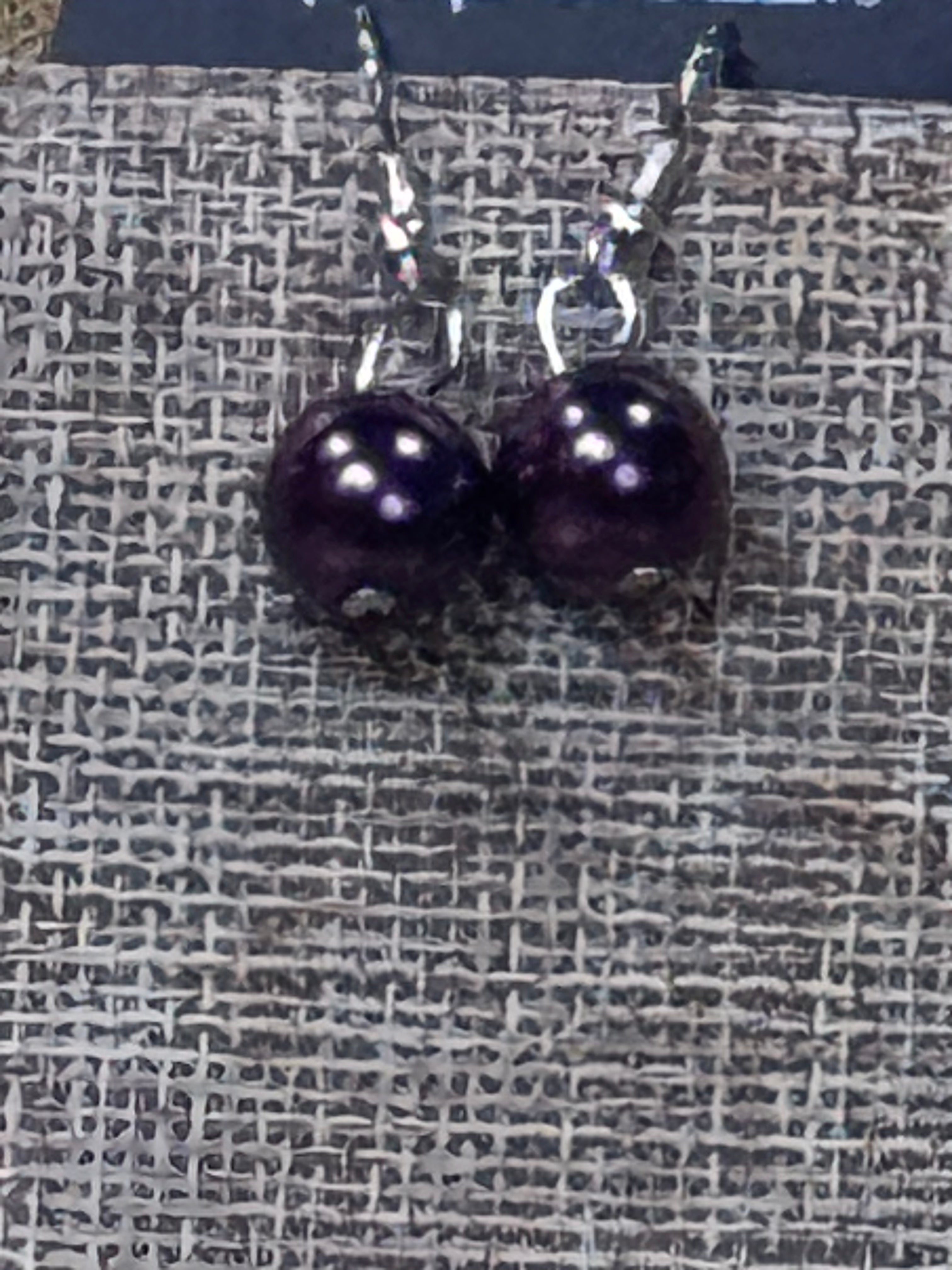 Paparazzi "Uptown Upgrade" Purple Pearl Cluster Necklace & Earrings Set