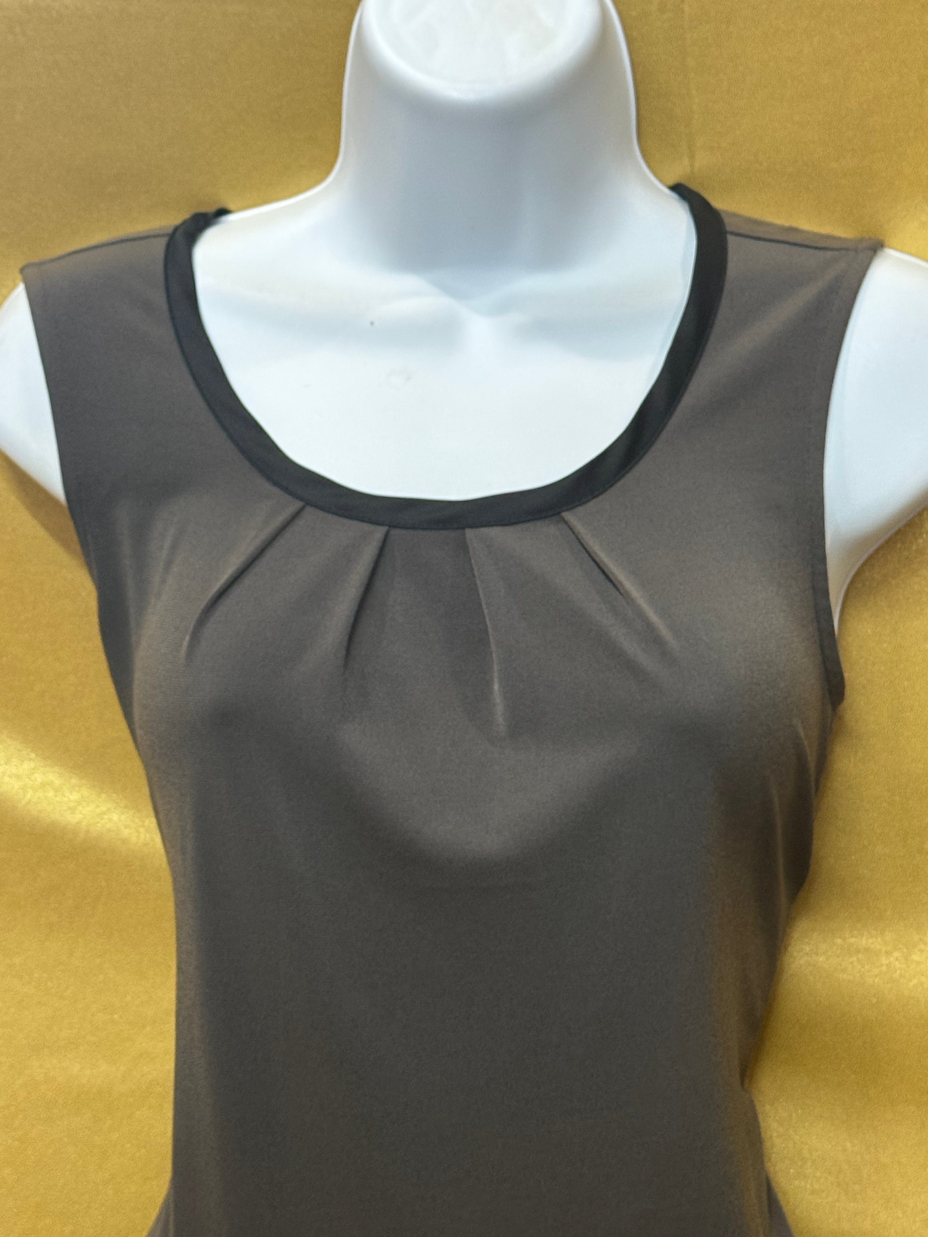 Banana Republic Gray Sleeveless Blouse with Black Trim & Pleated Neckline - Size XS
