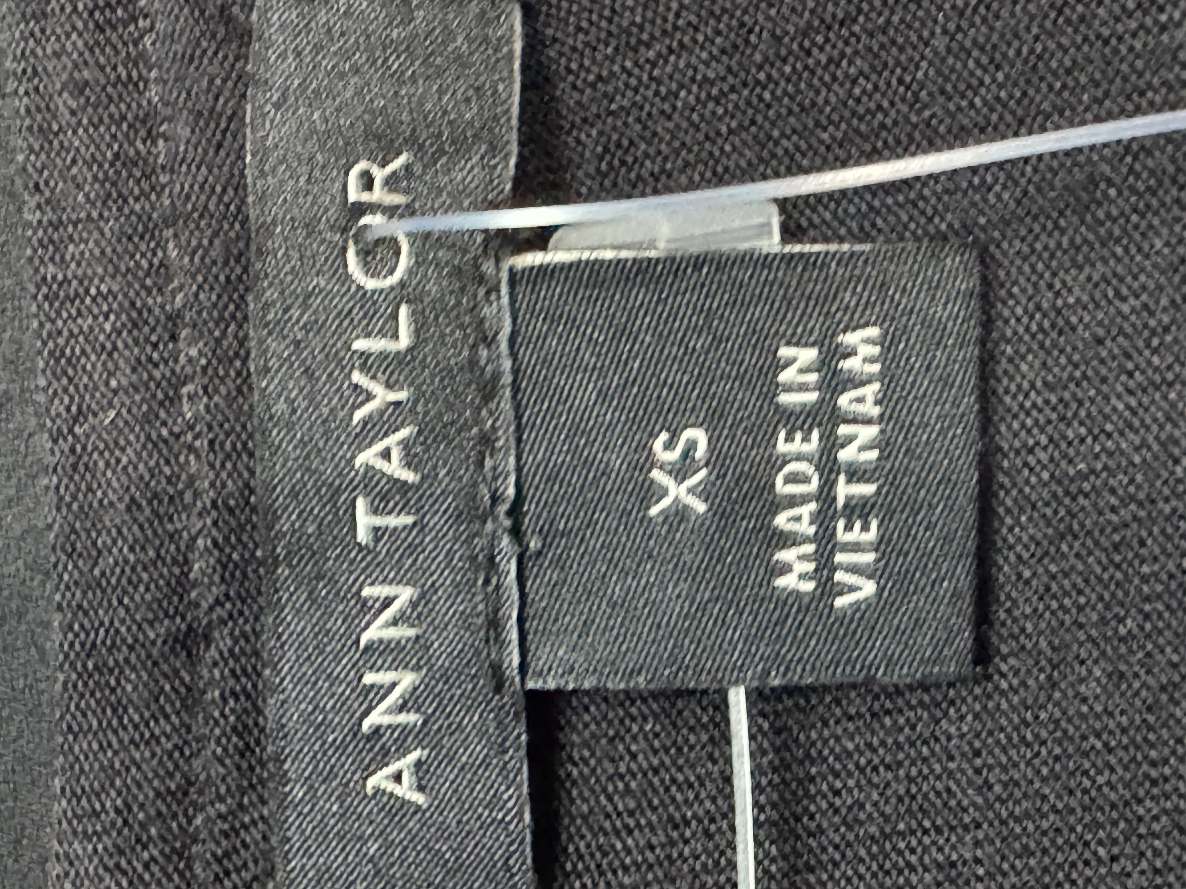 Ann Taylor Layered Black Chiffon & Knit Tank Top Blouse, Size XS – NWOT