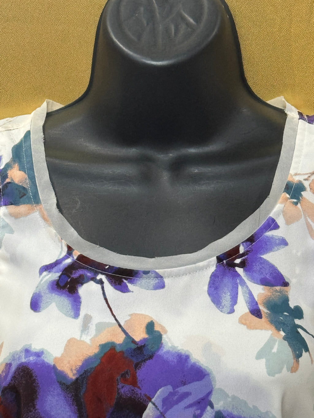 Simply Vera Vera Wang Floral High-Low Blouse Size XS
