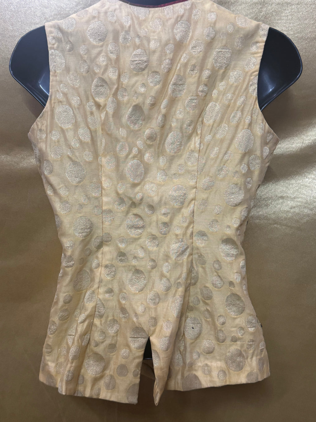 Stunning STELATINA Gold Jacquard Sleeveless Vest Size XS