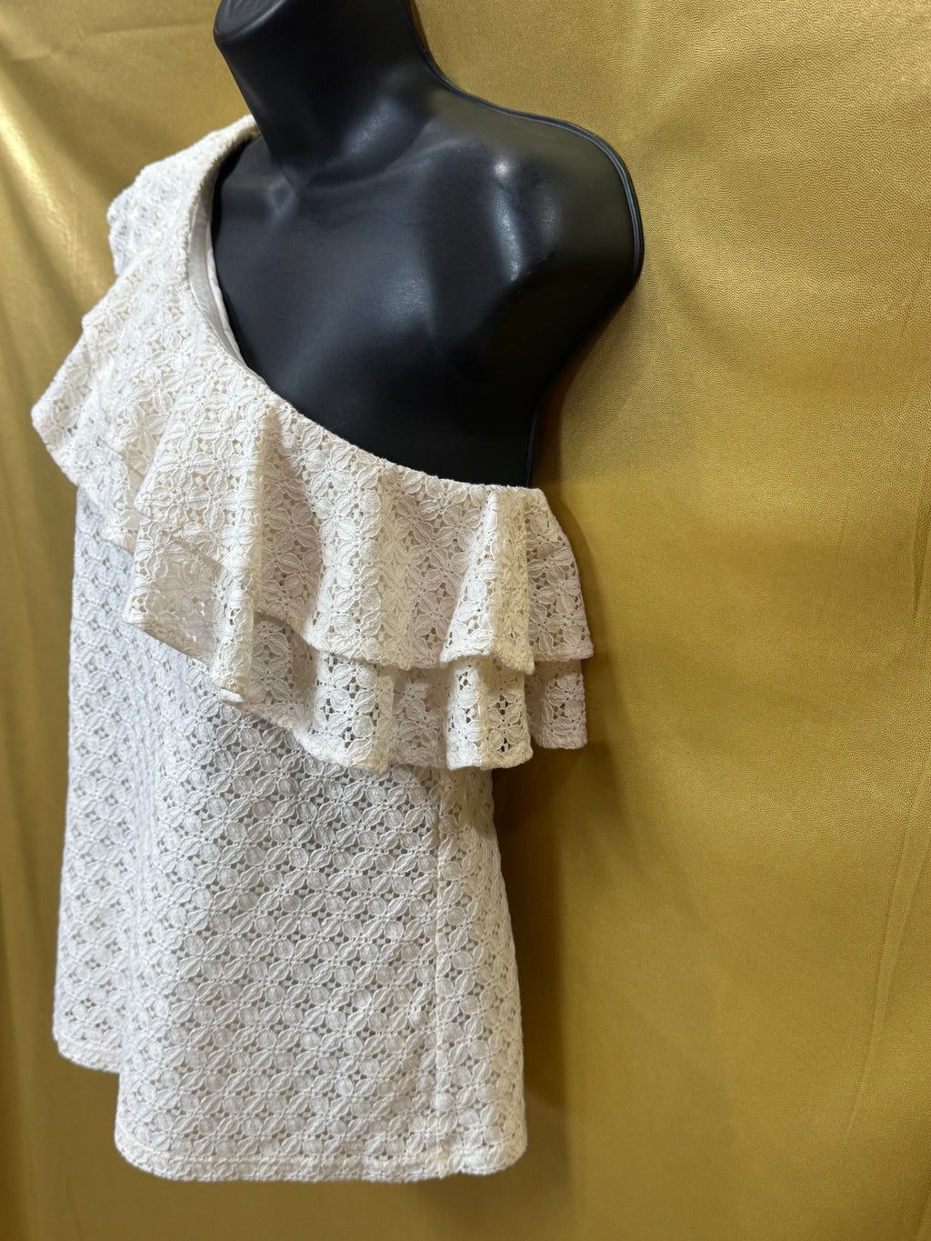 Banana Republic White Eyelet One-Shoulder Ruffle Top - Size XS