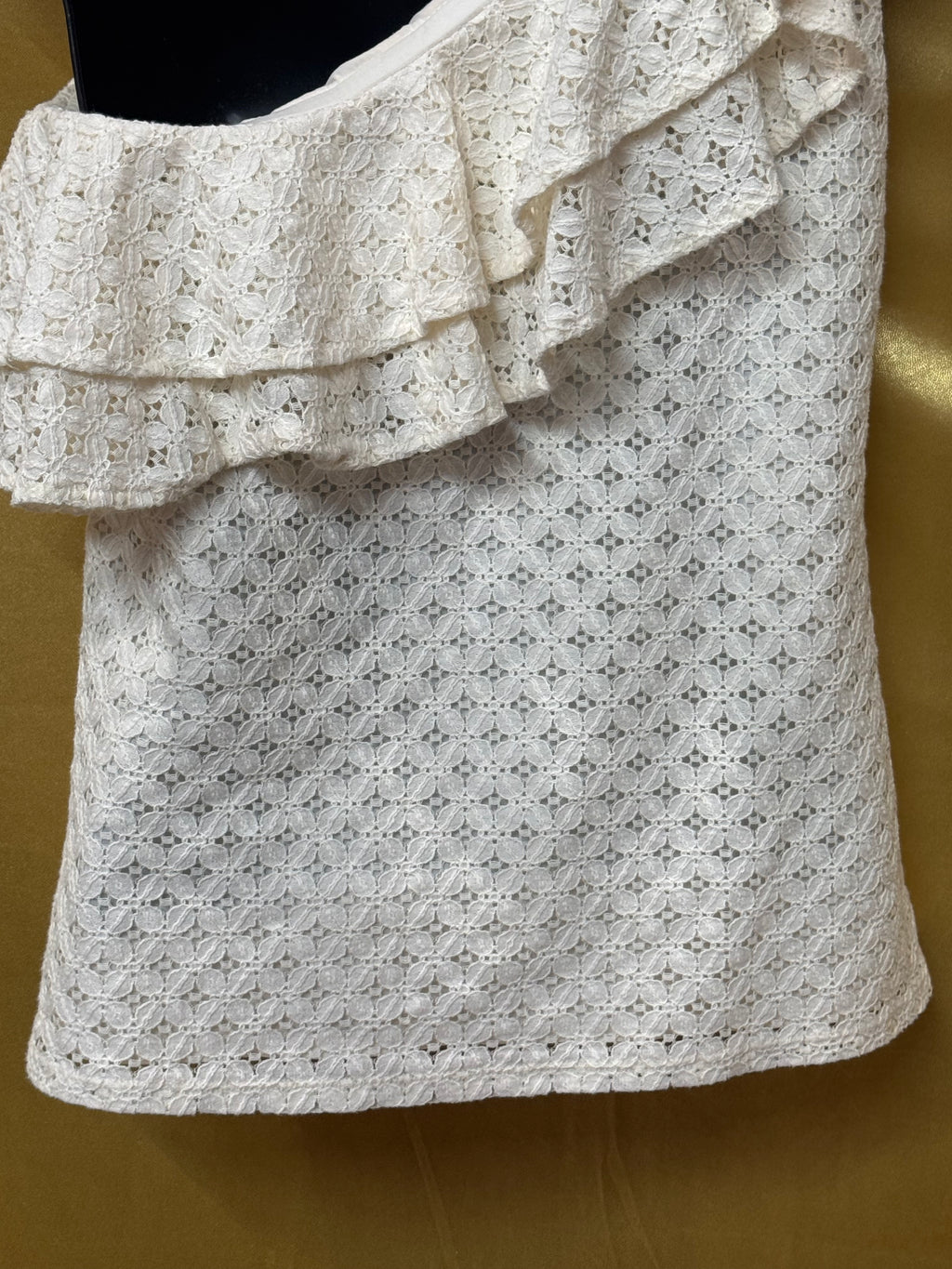 Banana Republic White Eyelet One-Shoulder Ruffle Top - Size XS