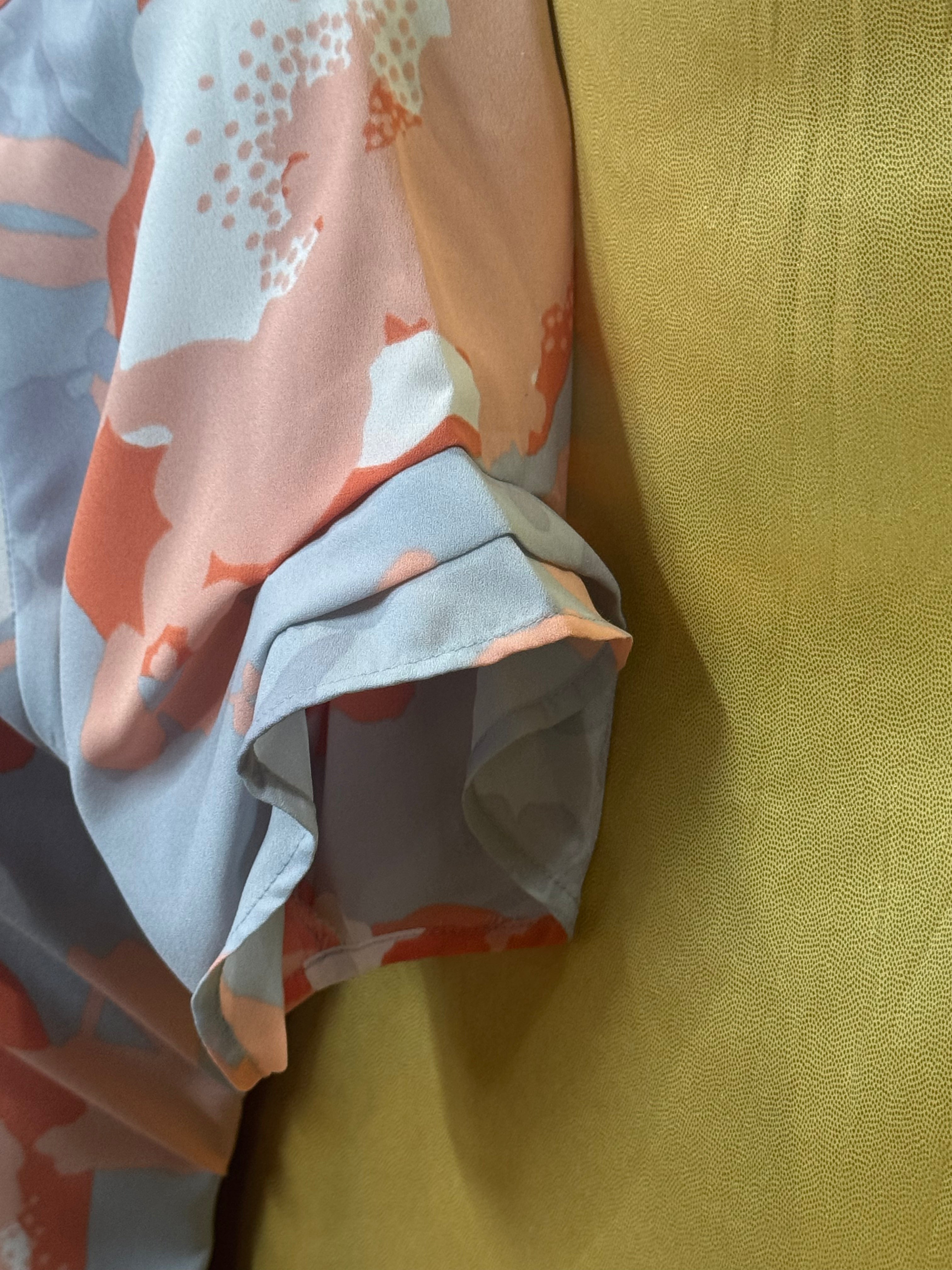 Banana Republic Floral Tie-Neck Short Sleeve Blouse - Size XS
