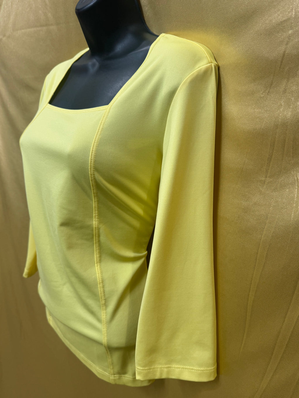 Susan Graver Liquid Knit Pale Yellow Square Neck 3/4 Sleeve Top - XS USA
