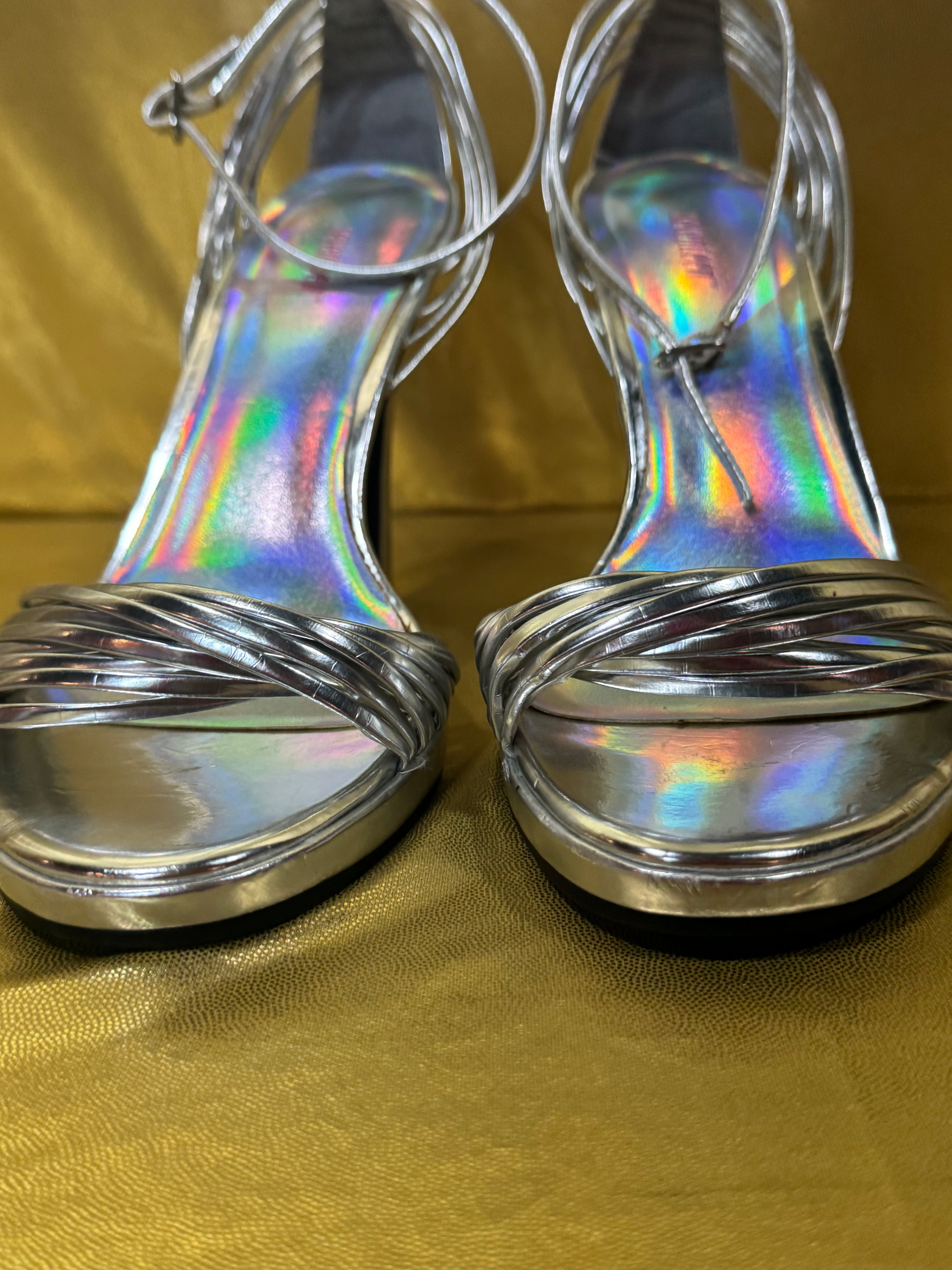 Vintage Y2K Seventeen Metallic Silver Strappy Heels with Holographic Iridescent Insoles – Size 8.5
