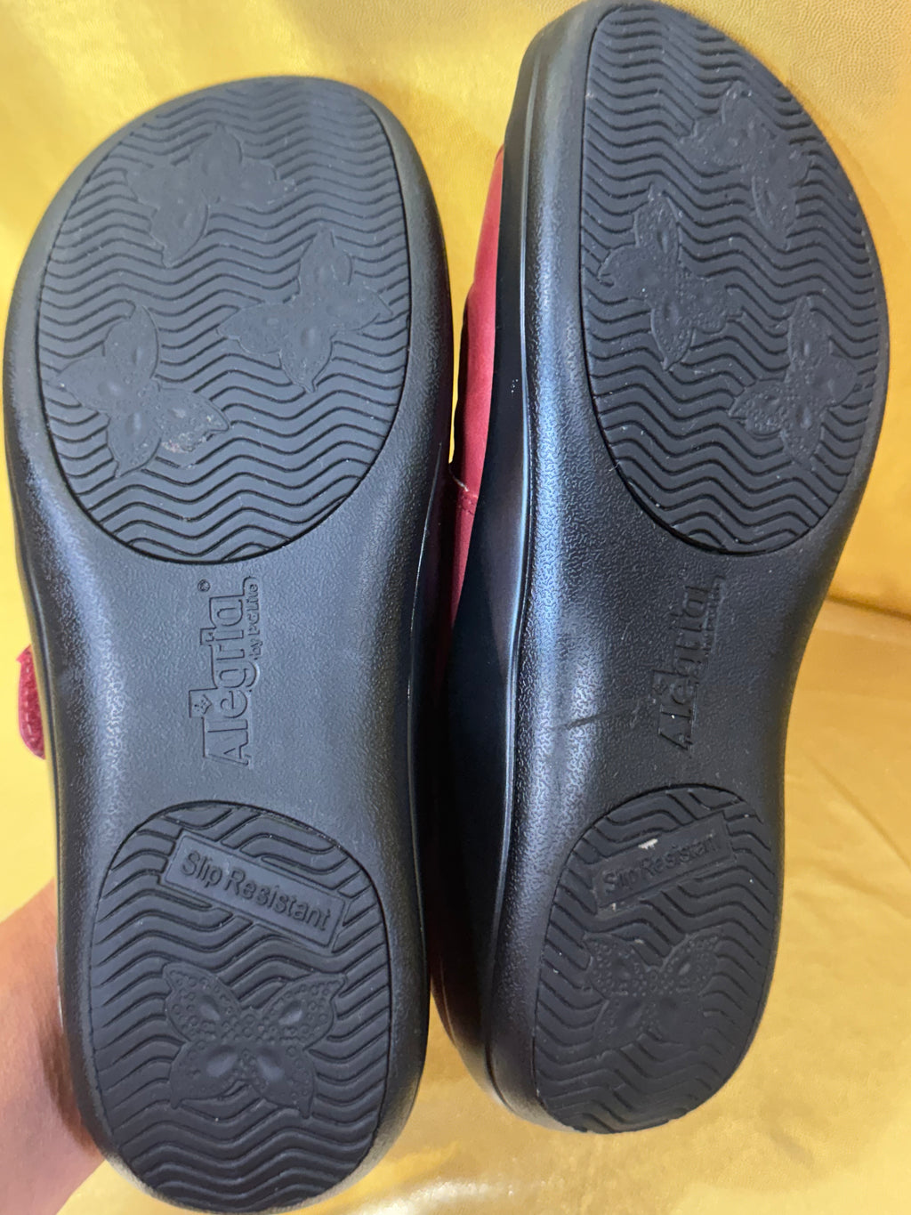 Alegria Khloe Red Leather Comfort Clogs Shoes EUR 37 US 7-7.5 Nurse Working Slip On