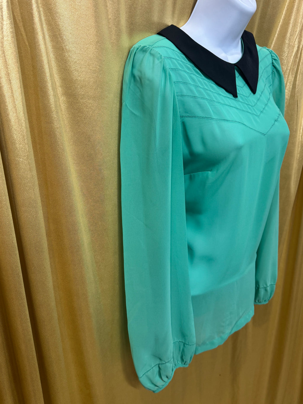 Vintage-Vibe Green Chiffon Long Sleeve Blouse by Allen B. Size XS