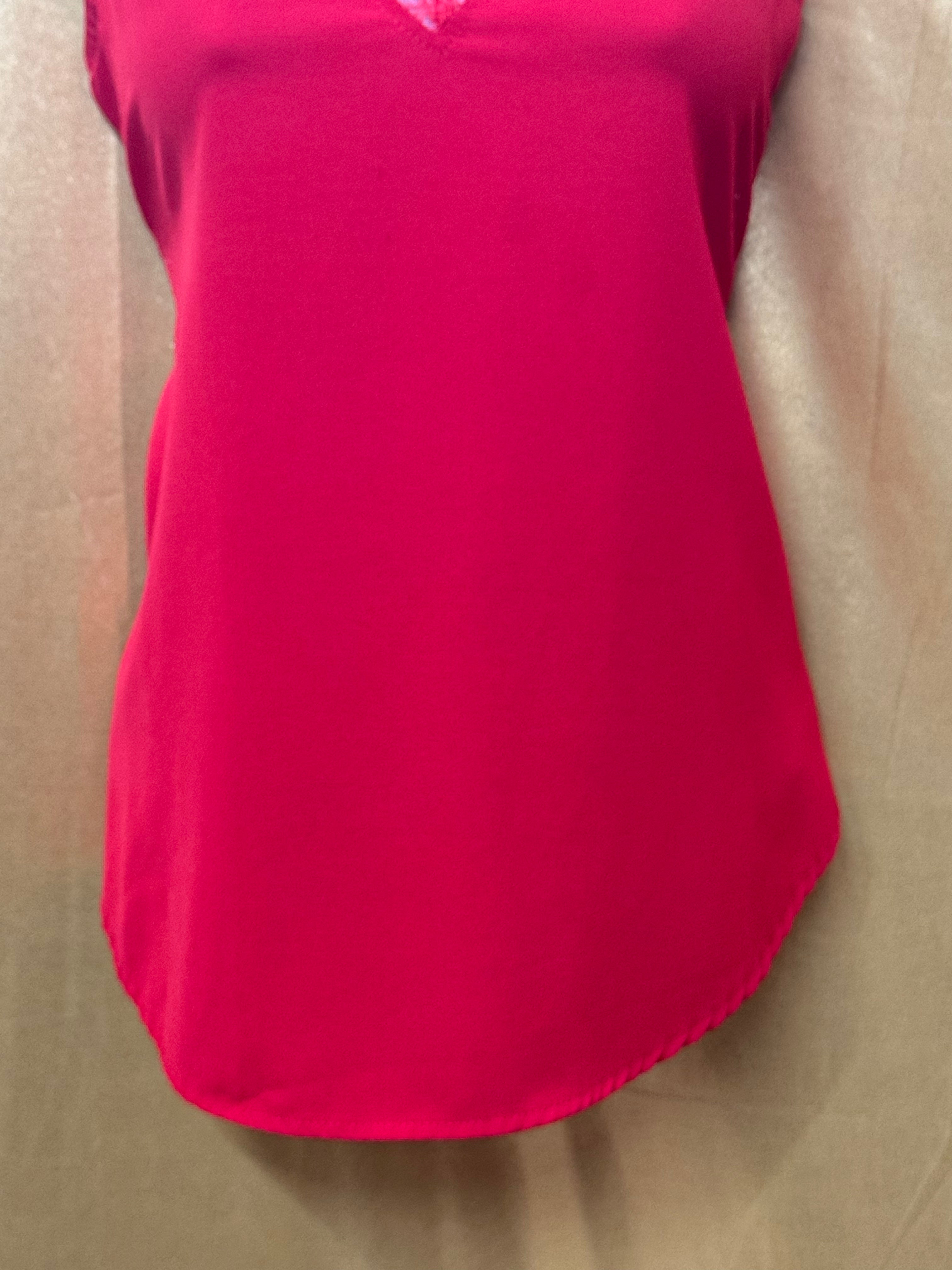 Chic True Red Lace V-Neck Sleeveless Top – Size Small