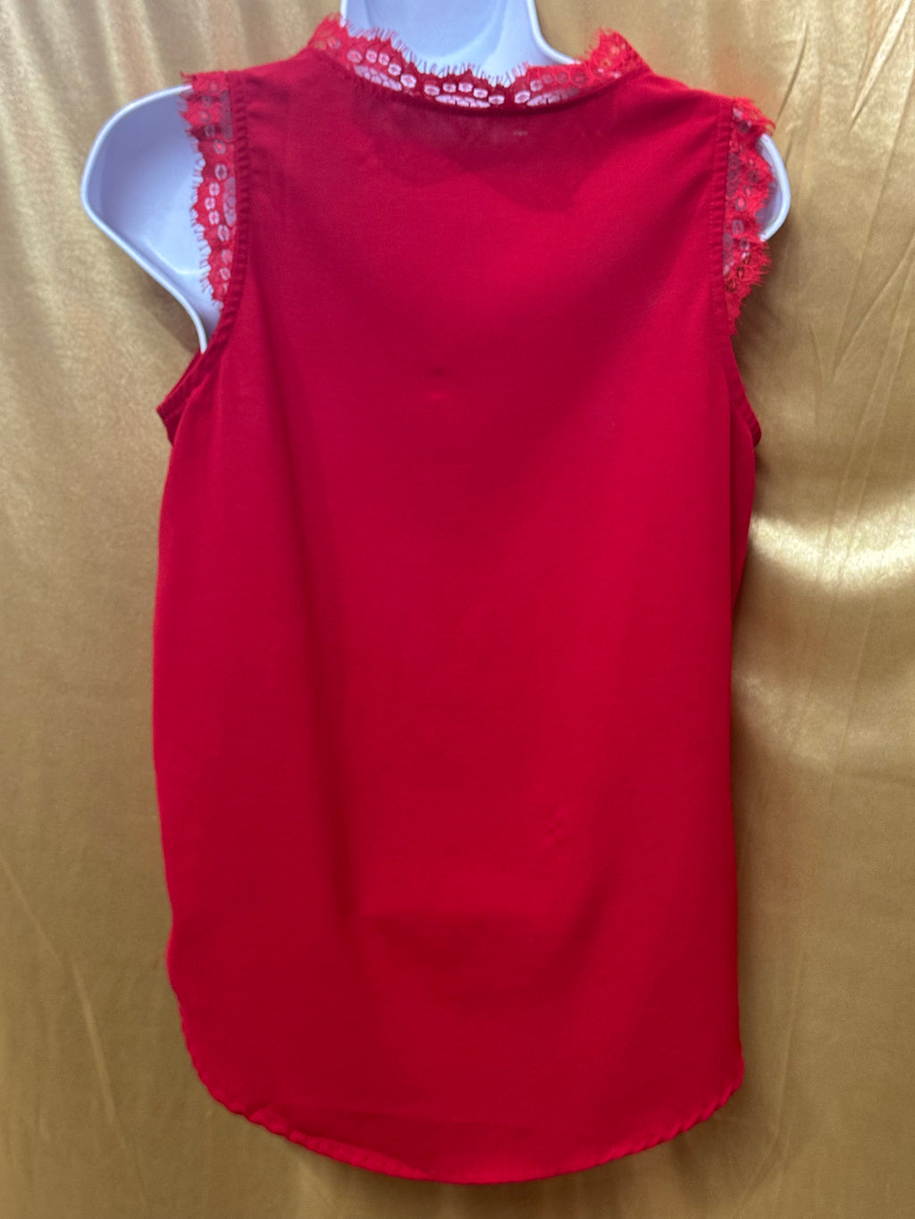 Chic True Red Lace V-Neck Sleeveless Top – Size Small