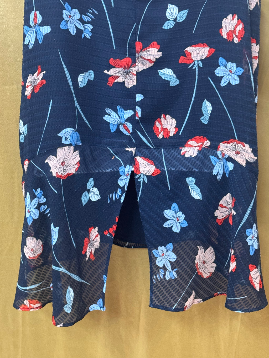 Jones New York Floral Sleeveless Blouse Size Small Navy Blue Textured Lined Top