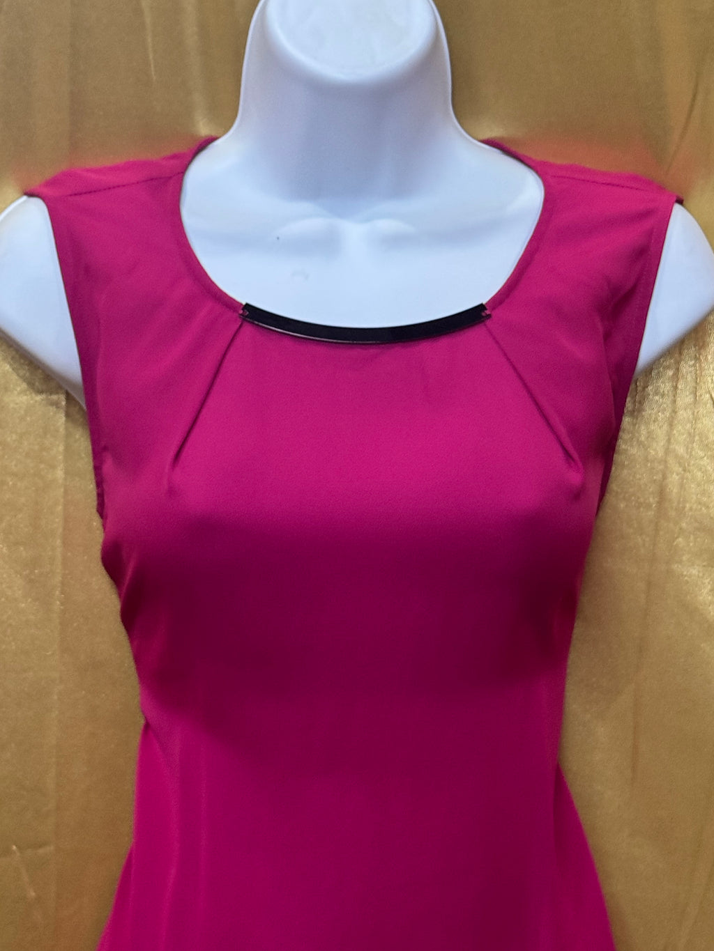 Laundry by Shelli Segal Magenta Sleeveless Pleated Blouse Size Small