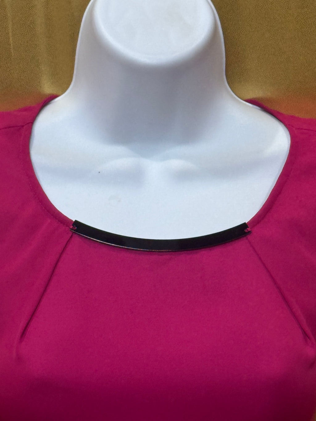 Laundry by Shelli Segal Magenta Sleeveless Pleated Blouse Size Small