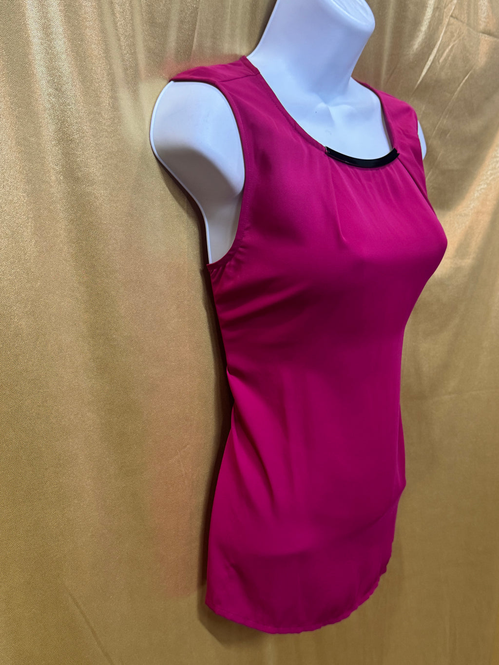 Laundry by Shelli Segal Magenta Sleeveless Pleated Blouse Size Small