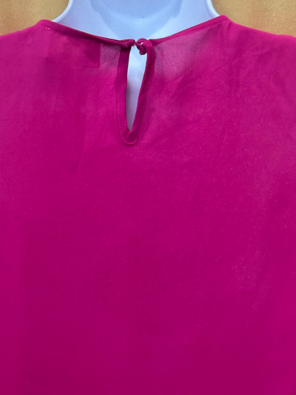 Laundry by Shelli Segal Magenta Sleeveless Pleated Blouse Size Small