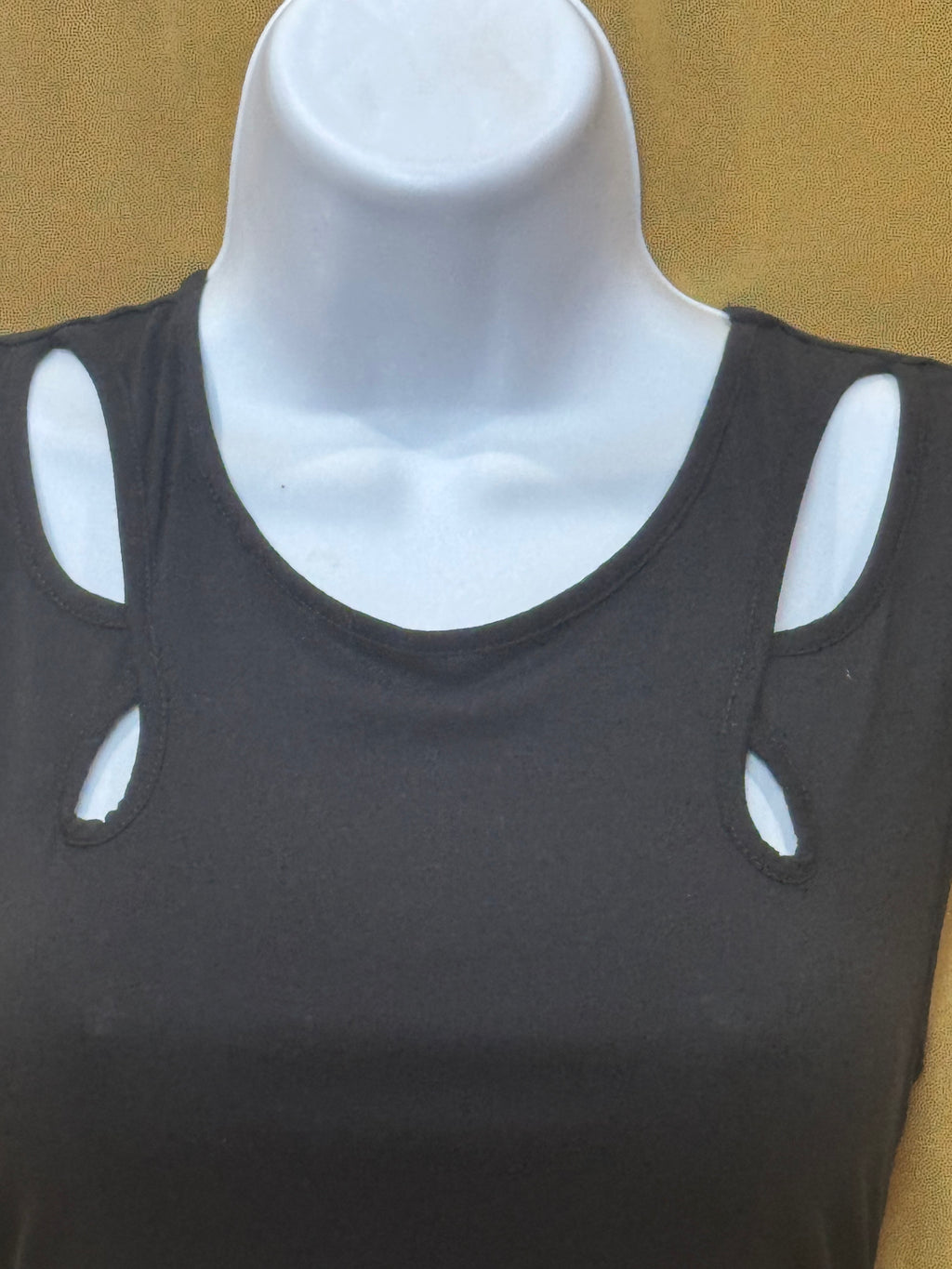 Max Studio Black Cut-Out Shoulder Tank Top - Size Small