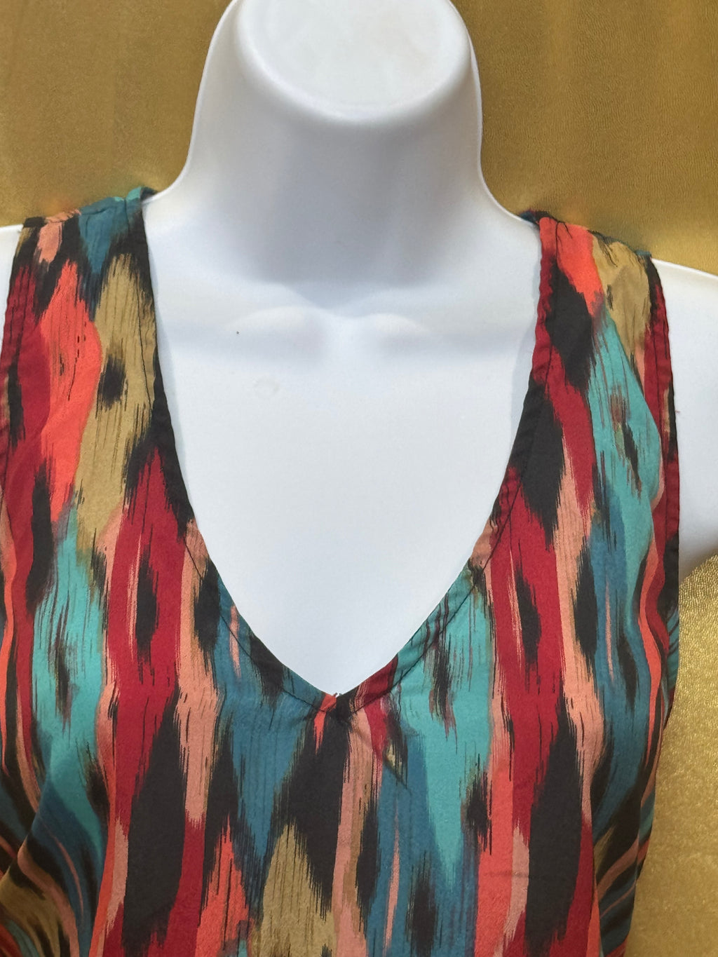 Eight Sixty Colorful Ikat Diamond V-Neck Tunic Tank Top - Size Small