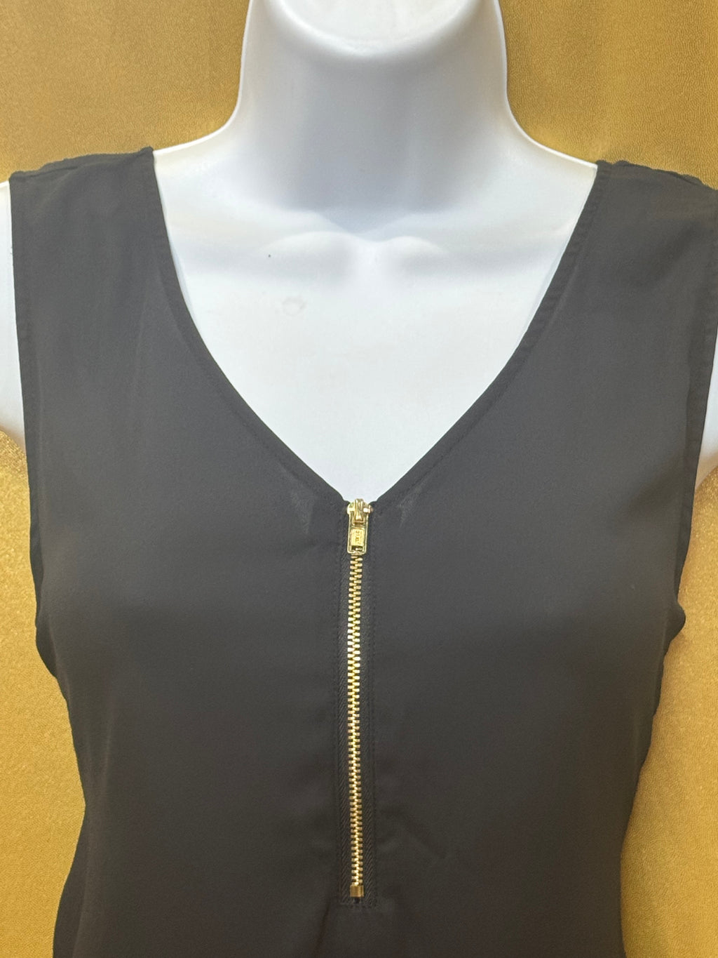 Bold Elements Black Zip V-Neck Sleeveless Blouse Size Small