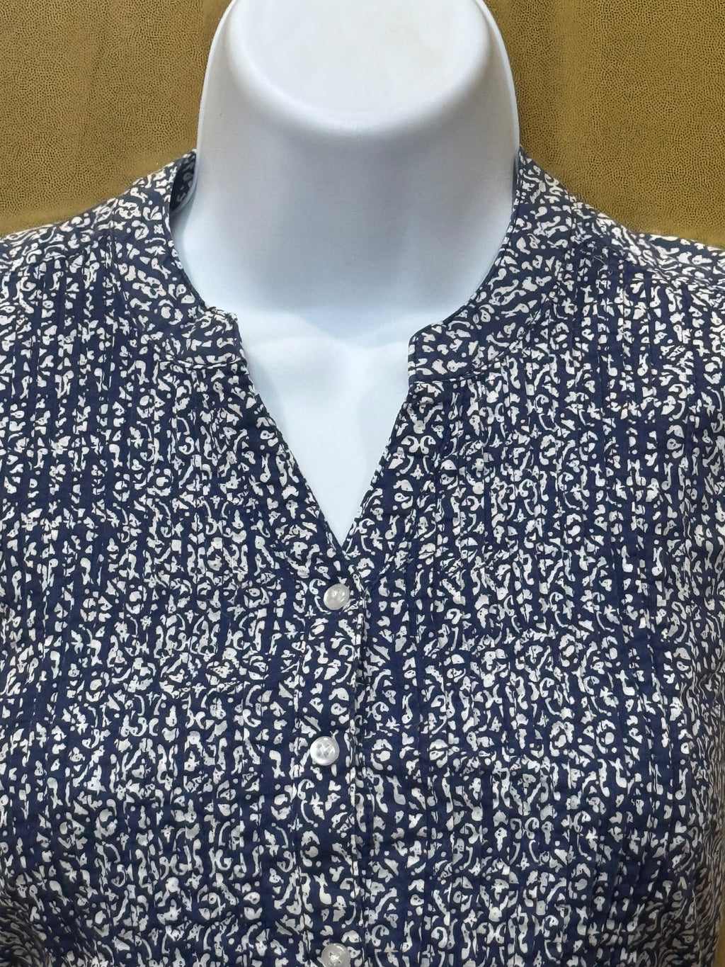 Bit & Bridle Blue & White Cotton Sleeveless Blouse - Size Small