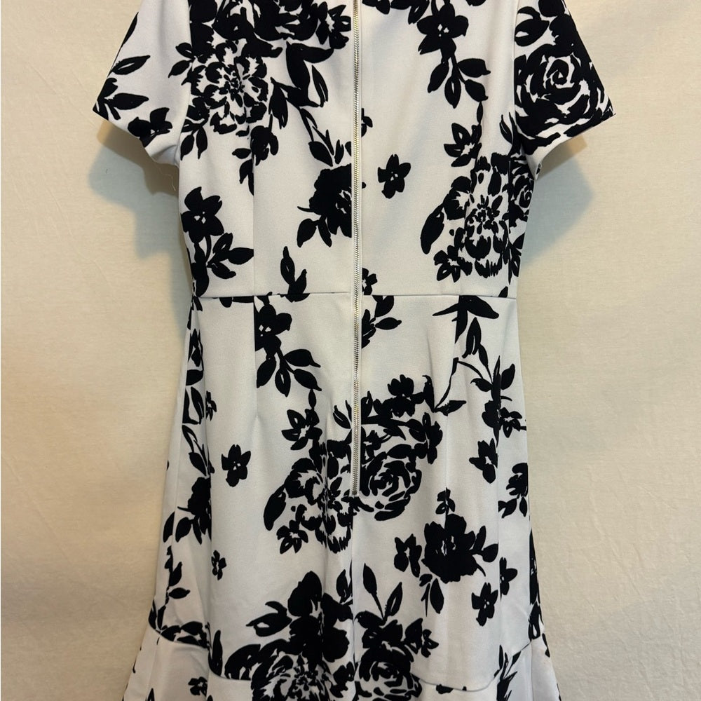 B-81 Karl Lagerfield White & Black Floral Ruffled Short Sleeve MIDI Dress