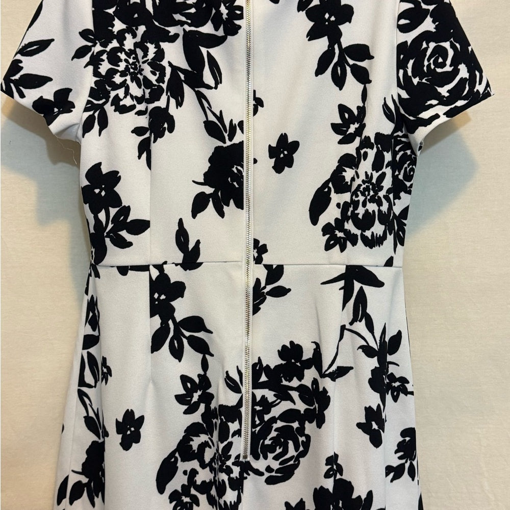 B-81 Karl Lagerfield White & Black Floral Ruffled Short Sleeve MIDI Dress