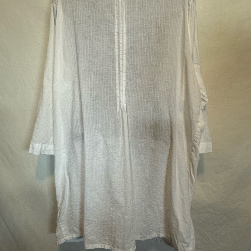 Club Z Collection White Pleated V-Neck Button Front Blouse Size 1X