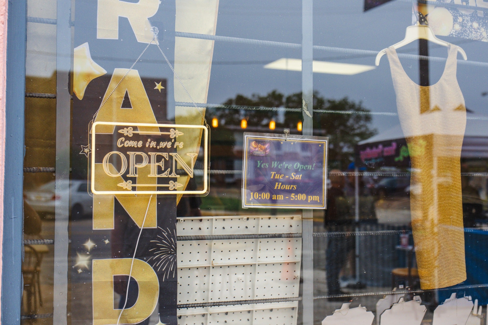 A Golden Lady Boutique Event Photo 14