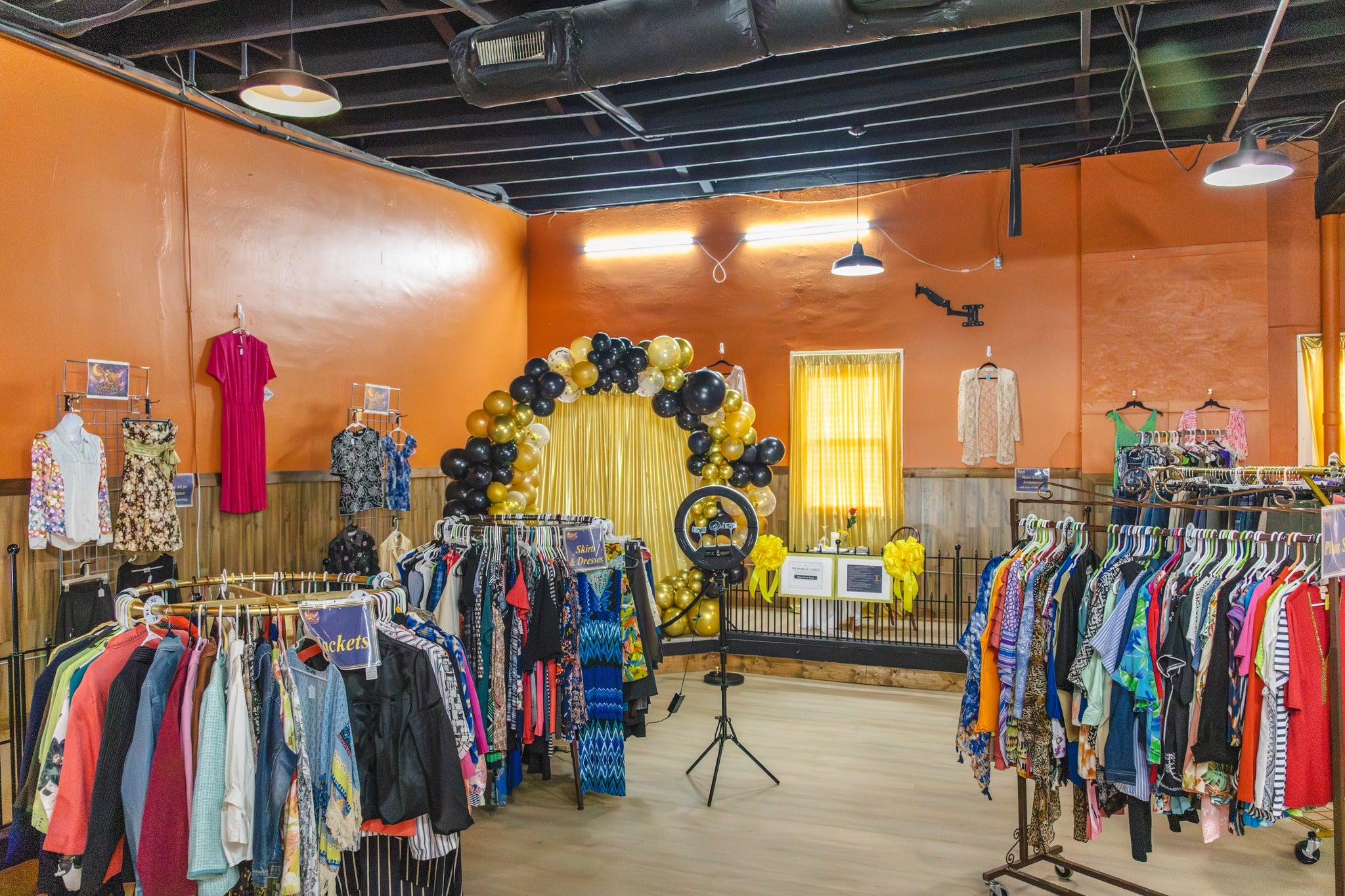 A Golden Lady Boutique Event Photo 7