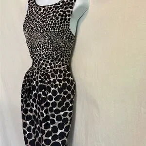 A-146 Love Cream White & Black Animal Print Sleeveless MIDI Dress‎ Size 13
